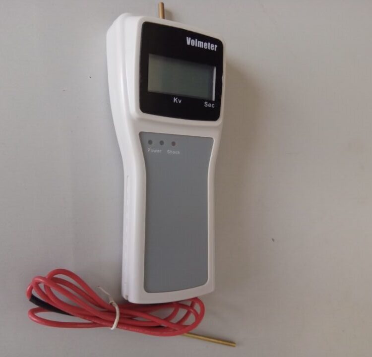 Portable-Digital-Voltmeter-for-electric-fence-energizer.jpg - P. S. L